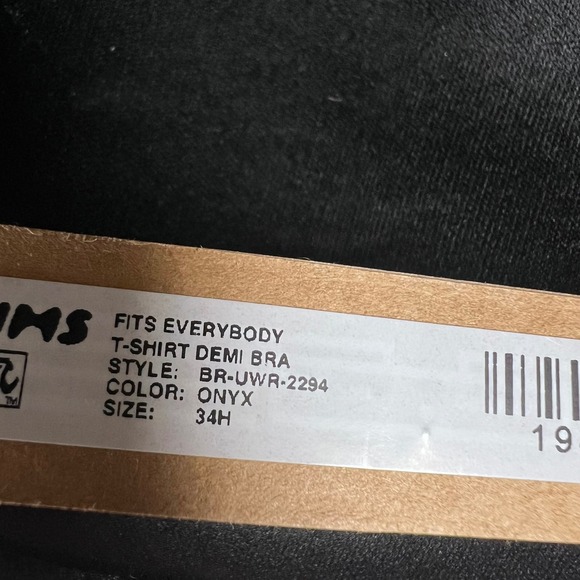 SKIMS Fits Everybody T-Shirt Demi Bra Onyx Black Size 34H BR-UWR-2294 NEW - Picture 11 of 13